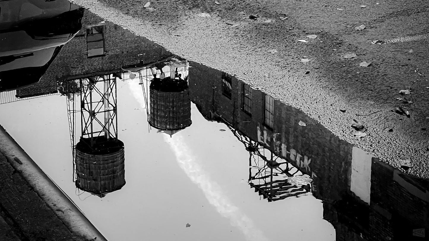 WATER TOWERS REFLECTION CREWNECK T-SHIRT